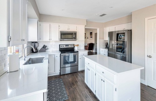 Universal City House | NEW! Private Pool Oasis, 2 Patios, Games & Charm – 5 Mins to Randolph AFB