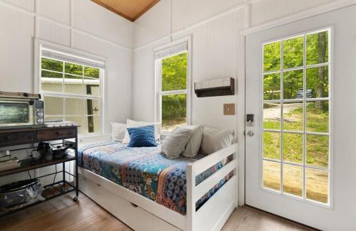 Stanton House | NEW, Promo Pricing - Karmic Loft Woodland Escape