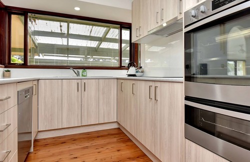 Brightwaters House | NEW PropertyBreezy Bayside Haven at Brightwaters