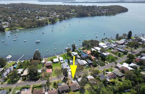 Brightwaters House | NEW PropertyBreezy Bayside Haven at Brightwaters