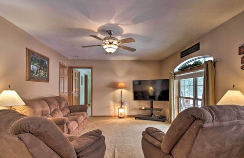 Hackensack House | NEW! Quaint Farmhouse w/ Deck, Fire Pit & Grill!