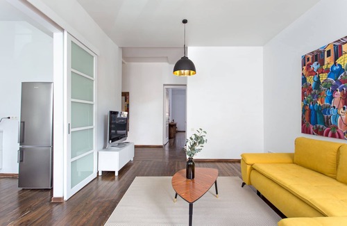 Old Town Apartment | New Quiet & Cozy Apt in old town free parking Pamenkalnio