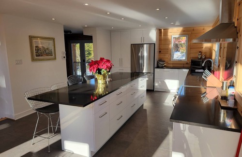 Lac-Superieur Cottage | New, quiet, light-filled luxury on 8 acres in Mont- Tremblant