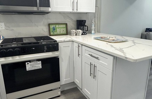 Seaside Heights Condo | New re-Model Fantastic 2-Bdrm NorthEnd Beach Block
