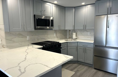 Seaside Heights Condo | New re-Model Fantastic 2-Bdrm Beach Block. King bed!