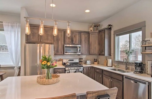 Four Corners House | NEW! Recently Built Home w/ Hot Tub & River Access