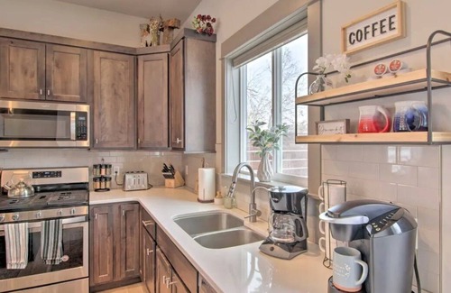Four Corners House | NEW! Recently Built Home w/ Hot Tub & River Access