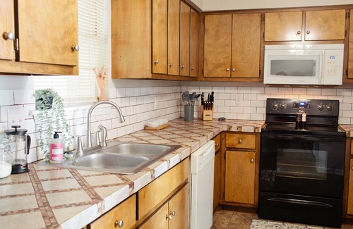 Mobile Apartment | New Remodeled Pet Friendly 2BR Home with Patio