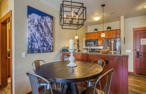 Olympic Valley Condo | New Remodeled Squaw Valley Condo with Great View