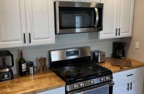 Central - Terry House | New! Renovated 2BD Home in Downtown