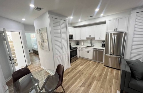 Park View House | NEW Renovated Beautiful APT~0.6 Miles Walk to Columbia Height Metro & Shops