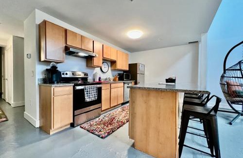 Otterbien Home Apartment | New renovated Loft in Old factory by Kings Island