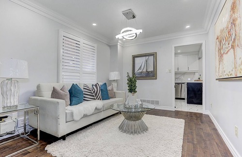 Steeles House | NEW RENOVATION WOODS VIEW 2 MINS TO PACIFICMALL