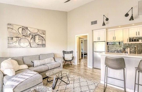 The Meadows Condo | NEW! Restful condo Pond & Golf Views The Meadows