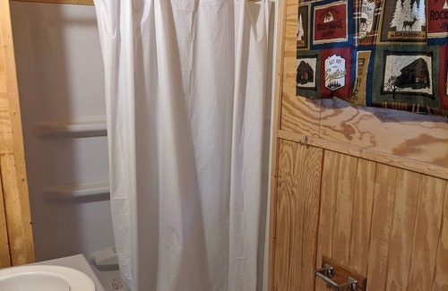 Hico Cabin | New River Cabins #5- New River & Activities - 4 min away - Sleeps up to 4 people