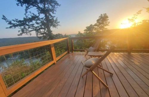 Cotter Other | NEW Romantic CLIFF GLAMPING w Vista Views of WHITE RIVER, Minutes to fishing and hikes!