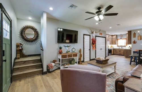 San Angelo House | New! Rustic Retreat! 2 BR/2.5 BA