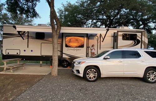 Buda House | NEW RV IN NEW RV PARK WITHIN MINUTES OF DOWNTOWN AUSTIN AND 1 MILE OFF I-35
