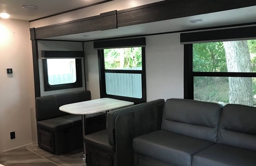 Highland Park House | New RV Near Downtown San Antonio