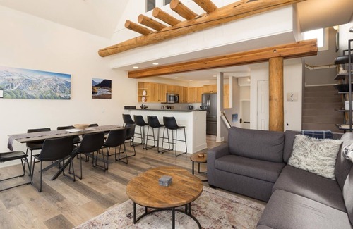 Saddle Ridge House | NEW! Saddle Ridge I3 3-Bedroom Home with Mountain view