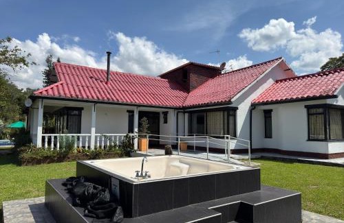 Moniquira House | New San Nicolas