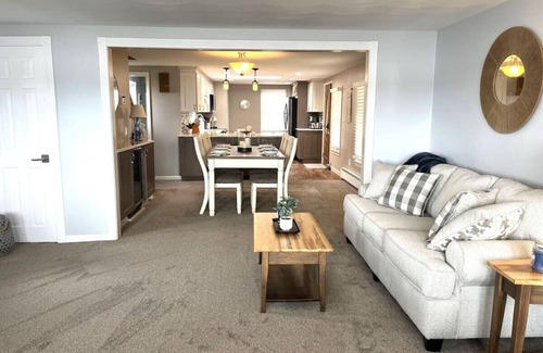 Pulaski House | NEW Sandy Pond Lake House - Sleeps 8!