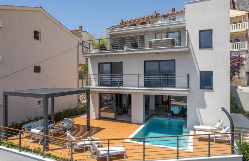 Duce Villa | NEW Seaview Villa Calma with Jacuzzi, Media room