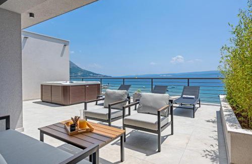 Duce Villa | NEW Seaview Villa Calma with Jacuzzi, Media room