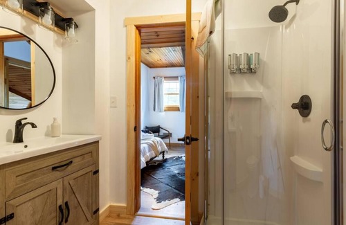 Concord Ski Chalet | NEW! Secluded Cabin with Views, Pool & Hot Tub