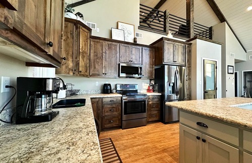 Battle Lake House | NEW! Serene lakeside cabin with crystal clear waters on Eagle Lake.