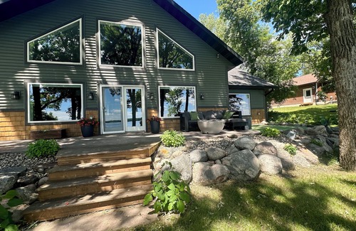 Battle Lake House | NEW! Serene lakeside cabin with crystal clear waters on Eagle Lake.