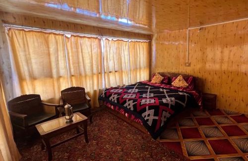 Laripora House | New snow view resort pahalgam