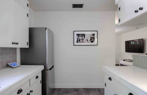 Bouldin House | NEW SoCo CHIC 2 bedroom w/garden on South Congress