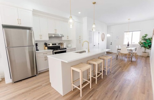 Winnipeg House | *New & Spacious | Free Parking | 7min to Downtown*