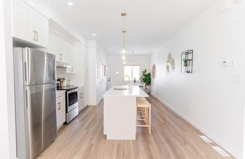 Winnipeg House | *New & Spacious | Free Parking | 7min to Downtown*