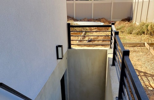 Mapleton Apartment | New, Spacious & Modern Apt close to Universities & Mountains