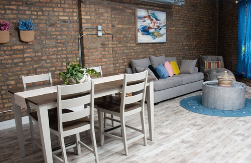 Wicker Park Condo | New|Spacious|Relaxing|Boho|3bedroomcondo