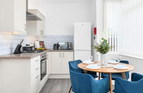 Stoke-on-Trent House | NEW Stanley House - Stunning 2 Bedroom House