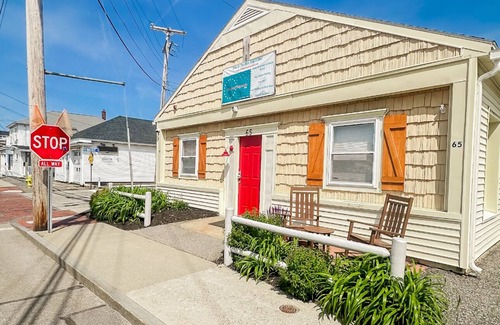 Old Orchard Beach Apartment | NEW! Steps From the Sand & Short Walk to the Pier