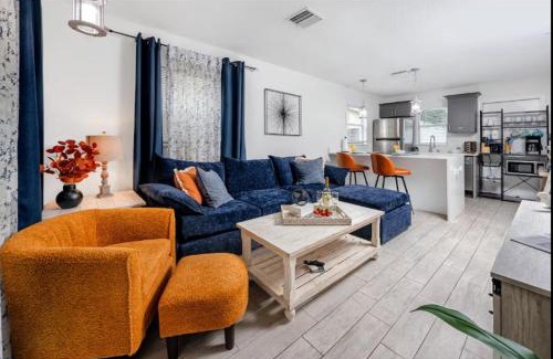 New Port Richey House | NEW Steps to Downtown - 7 Mins to Beach & Free Parking