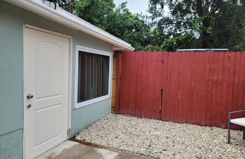 Temple Crest Apartment | New studio in fantastic tampa close to bush garden, USF, Moffitt Hospital!