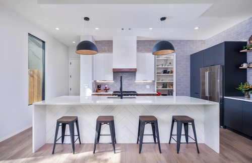 South Manchaca House | New Stylish 3/2 Home Mins to DT I Pool/Hot Tub & Firepit!