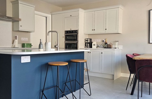 Keeraun House | New stylish 4 bedroom house Galway city - near Salthill and Connemara