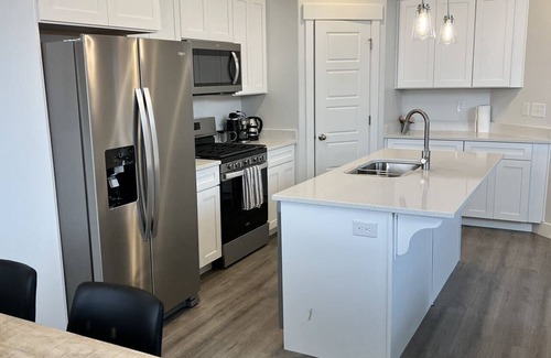 Lehi House | NEW Stylish Entire House with Mountain View in the heart of Lehi Utah