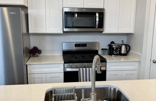 Lehi House | NEW Stylish Entire House with Mountain View in the heart of Lehi Utah