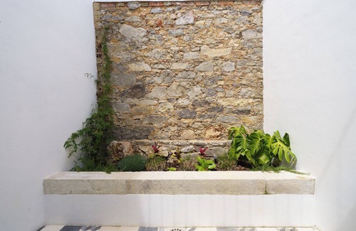 Belem Apartment | NEW! Stylish Portuguese Soul Retreat in Belém 4p