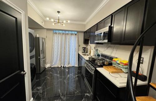 Park View House | NEW Stylish Townhouse in DC