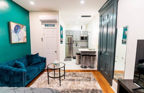 Graduate Hospital Apartment | New! Suite by Rittenhouse Square!