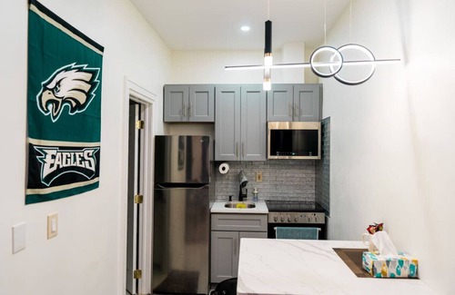 Graduate Hospital Apartment | New! Suite by Rittenhouse Square!