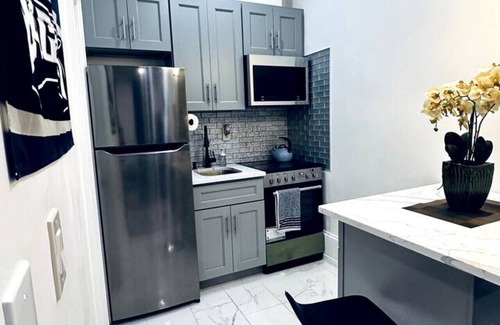 Graduate Hospital Apartment | New! Suite by Rittenhouse Square!